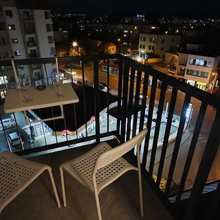 Ferienwohnung Welcome In Central Piteşti Exterior foto