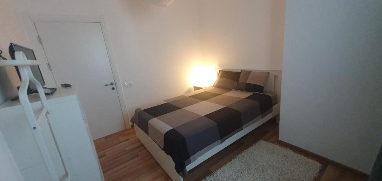Ferienwohnung Welcome In Central Piteşti Exterior foto
